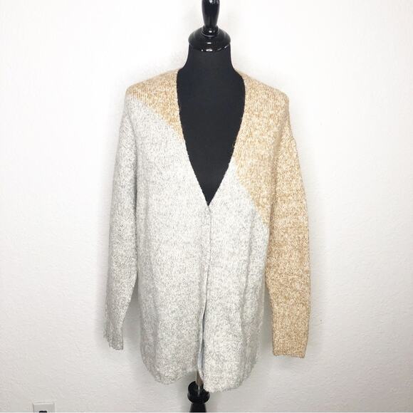 Cabi Tilt tan gray color block v neck snap front cardigan size Small #3886 - Picture 2 of 15